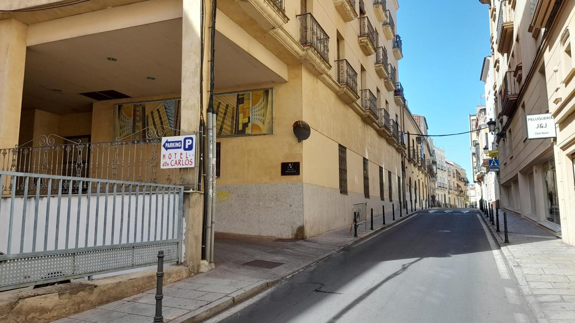 Hotel Don Carlos Caces Exterior foto